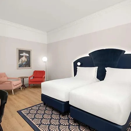 Anglo American Curio Collection By Hilton 4* Florens