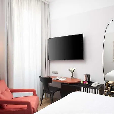 Anglo American Curio Collection By Hilton Hotell