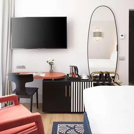 Anglo American Curio Collection By Hilton Florencia