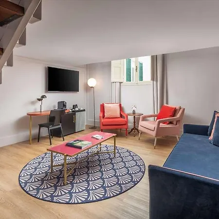 Anglo American Curio Collection By Hilton Florencia