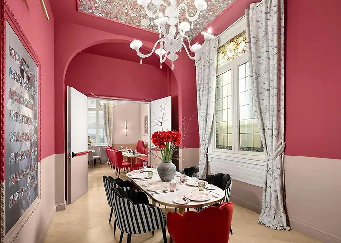 Anglo American Curio Collection By Hilton